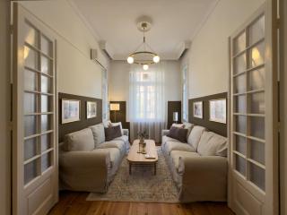 Irene by halu! Spacious 4BD Neoclassical apartment - 7