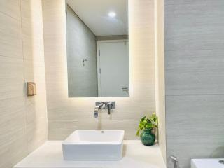 Sea View Hight Floor Luxury Apt - 5