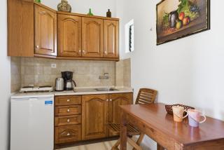 Alexandra Apartment 9 - 4