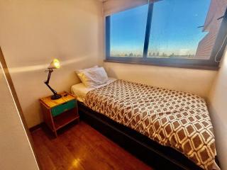 Espectacular con dos estacionamientos - 2