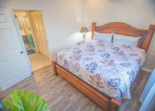 Executive 1BR Downtown POS with ensuite bath - 7