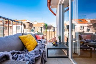 Prague Days - Two Bedroom Apartment with Balcony, Grill, Projector & Netflix - 0