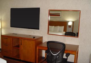 SureStay by Best Western Bakersfield Central - 2