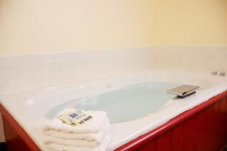 Stonecroft Country Inn - 2