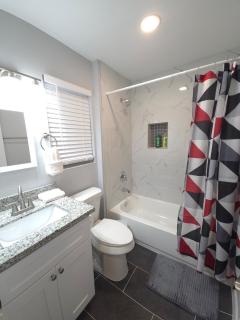 Luxury 1 Bd Montrose-Modena - The Italian Plaza apt3 - 7