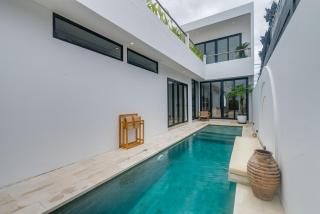 Casa Moda, Chic 3-Bedroom Villa Near Kedungu Beach - 0