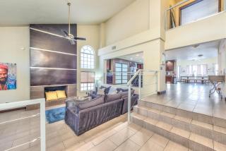 Spacious Home free early check-in if available! - 3