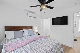 Apt Near Downtown- WiFi TVs- Games- Pets - V3 - 6