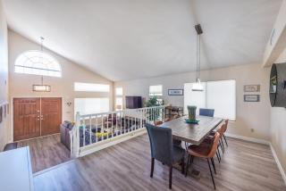 Incredible Home up to 12 guests, with pool - 5