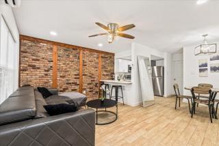 Montrose Apt Near Museums Midtown Downtown M4 - 8