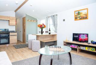 Parkdean Crimdon Sea View Caravan for Easter Fun - 2