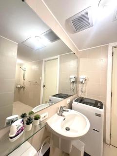 2 Bed Studio with Panoramic Sunrise View & BigBalcony - 9