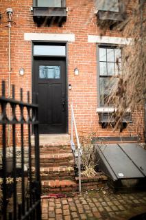 Charming Cottage Downtown - Walk to OTR with Hot Tub & Indoor Fireplace - Cincinnati - 5