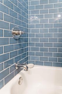 Cozy Cottage Downtown - Walk to OTR & Stadiums - 2