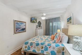 East Beach Villa Unit 204 - 4