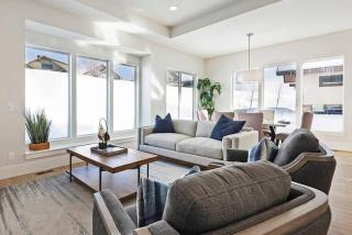 Mountain Zen TR2 Powder Mtn EscapeHot Tub Games - 2