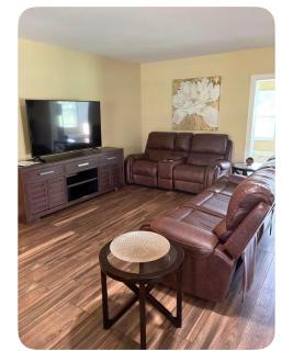 2 homes within 5 miles of each other, one on Lake - 6