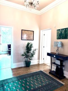 Luxury City and Racecourse Apartment With Parking - 3