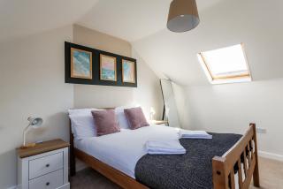 4BR Contractor Stay Parking Wi-Fi Spacious - 7