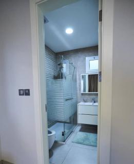 Mordern 4 Bedroom Apartment - 0