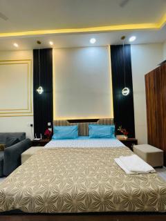 Apartment in Noida - 4