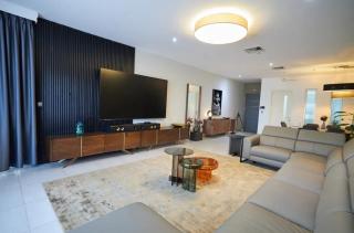 Mordern 4 Bedroom Apartment - 1