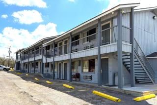 Regency Inn Three Rivers I-37 - 6