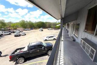 Regency Inn Three Rivers I-37 - 5