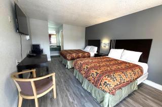 Regency Inn Three Rivers I-37 - 1