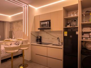 Apartasuite de lujo Cartagena Beach-piscina-airpor - 7