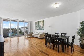 Steps from the Beach - Prime Miami Beach Condo - 3