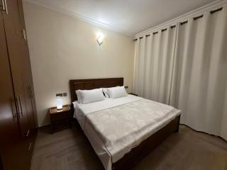 APL Modern 1BR Secure Fast WiFi Free Parking - 2