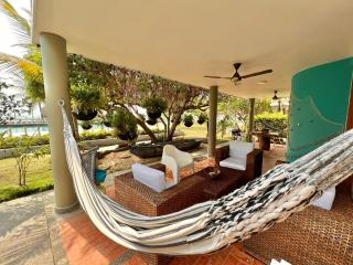 Lujosa cabana con piscina playa y servicio - 1