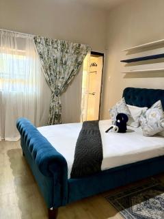 The Castle Room 2 - 5