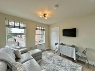 Contemporary City Centre Apartments with Garden - 1