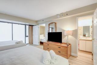 Penthouse on the strip - 6 Comfy beds!!! - 3