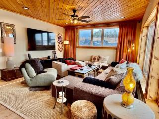 NEW! Cozy Ranch House: Sauna & Views! Sleeps 10+ - 0