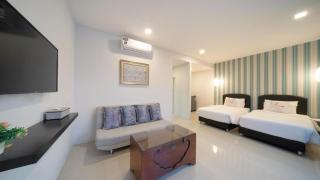 Lespalm Resort by Vacayandco - 9