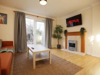 Perfect for Contractors-Trades-Guests, PVT Parking - 7