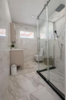 5BR Villa Aruba with Pool Sleeps 10 Family Friends - 5