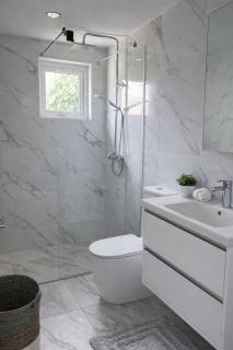 5BR Villa Aruba with Pool Sleeps 10 Family Friends - 2