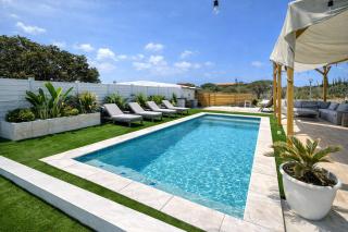 5BR Villa Aruba with Pool Sleeps 10 Family Friends - 1