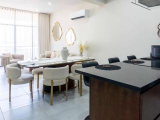 Rooftop Pool & Steps to the Beach - 1