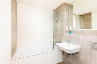 Luxury Garden Apartment Stylish & Spacious - 3