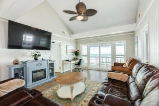 Chelsea By The Sea - Breathtaking Views of Blue - 5