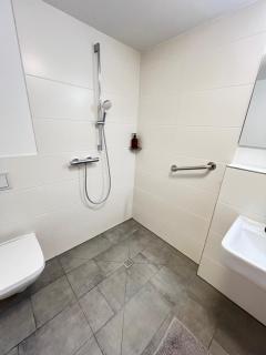 W&D Living Urban White Balcony Burgdorf Parkplatz - 8