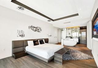 Luxurious Two-Bedroom Condo with Stunning Strip Views - 2