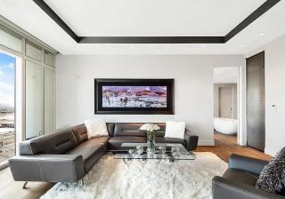 Luxurious Two-Bedroom Condo with Stunning Strip Views - 3
