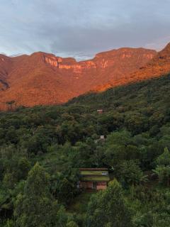 Refúgio na Montanha com Hidromassagem e Vista para os Cânions - 0