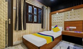 Hotel FZ Premium Palace Naini Lake - 8